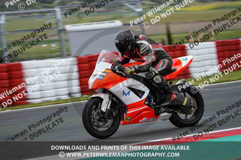 cadwell no limits trackday;cadwell park;cadwell park photographs;cadwell trackday photographs;enduro digital images;event digital images;eventdigitalimages;navarra;no limits trackdays;peter wileman photography;racing digital images;trackday digital images;trackday photos